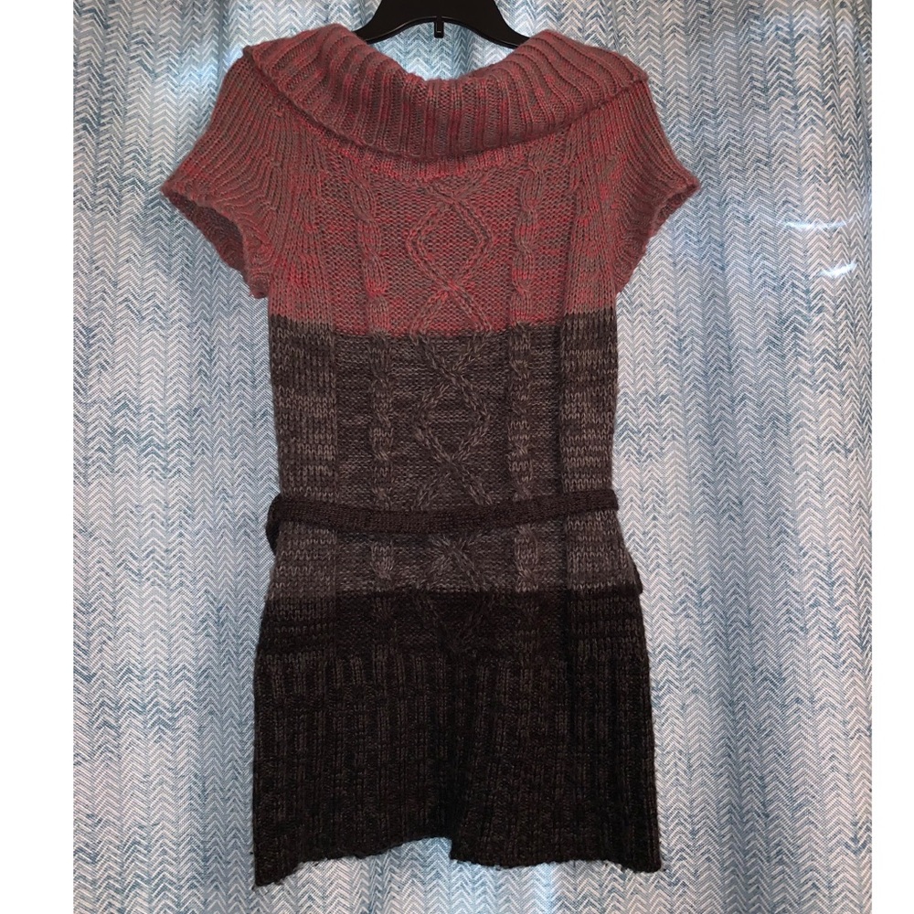 Sweater with belt